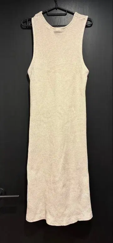 To the sea 슬리브리스 티셔츠 원피스 베이지