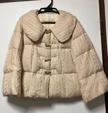 Feroux 베이지 케이블 니트풍 아우터