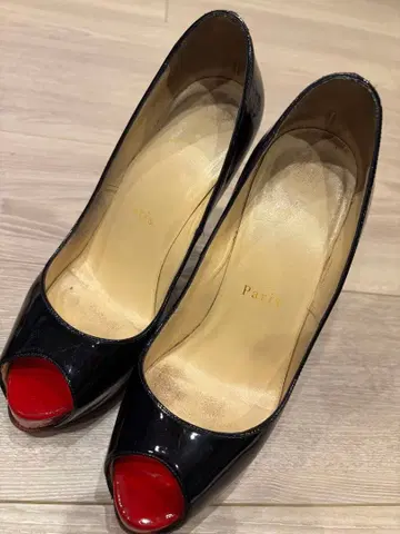 블랙과 레드 오픈토 하이힐