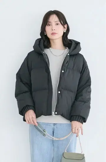 [ 익명 배송 ] FURRY 플리츠 레이어 후드 퓨어 다운 F 블랙