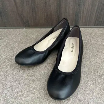 베리코코 22cm 와이드 블랙 펌프스