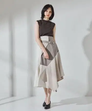 미사용 새상품 [ United Tokyo ] 피규어 패턴 랩스커트