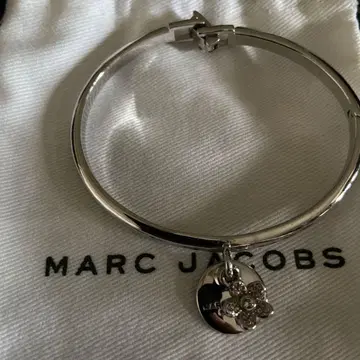 마크제이콥스 실버 팔찌