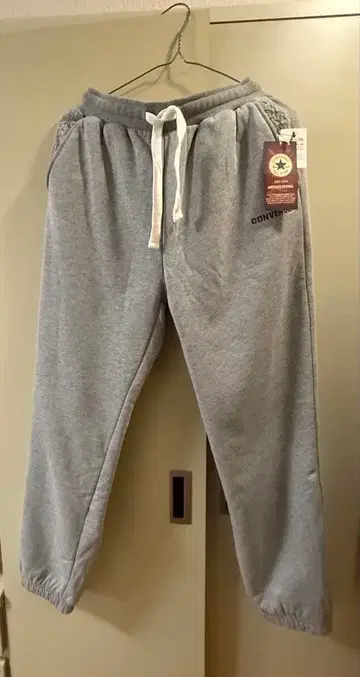 [미사용 새상품] CONVERSE 그레이 스웨트 팬츠 M 사이즈