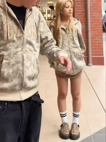 GAP 카모플라쥬 집업 후드티