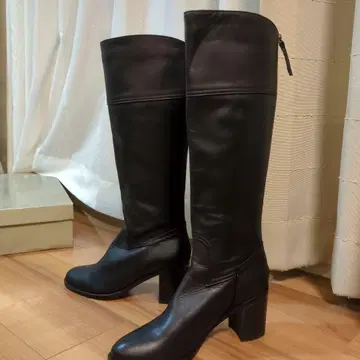 미사용품*Clar pierce 클라 귀걸이 가죽 블랙 롱 부츠