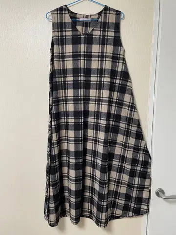 blush 체크 무늬 슬리브리스 원피스