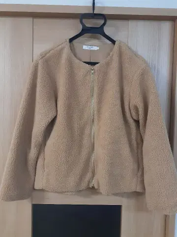 새상품급 사만다 모스모스 블루 자켓 코트 보아 베이지 카멜 L