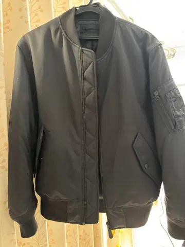새상품급 UNIQLO 블랙 MA-1 플라이트 자켓 S 사이즈
