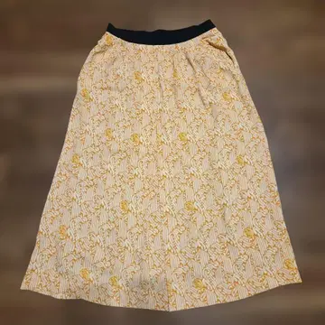 루키릴 컬 프린트 플레어 스커트