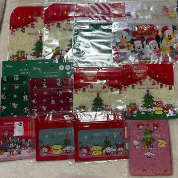 다이소 크리스마스 랩핑 지퍼백 산리오 디즈니
