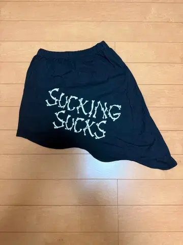 Daniel Paillilo Sucking Sucks 스커트