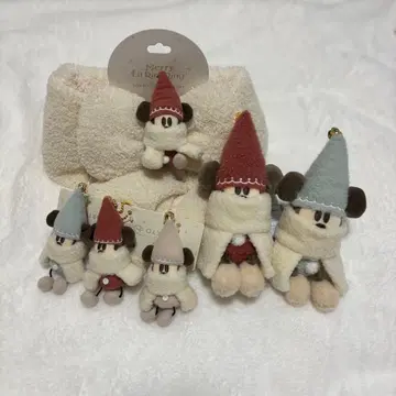 디즈니 크리스마스 2025 릴린린 인형 배지 머플러