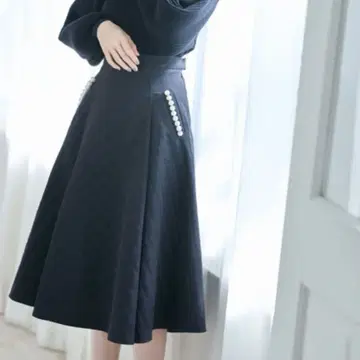 플레어 스커트 블랙 펄 tocco closet 블랙 퀼팅