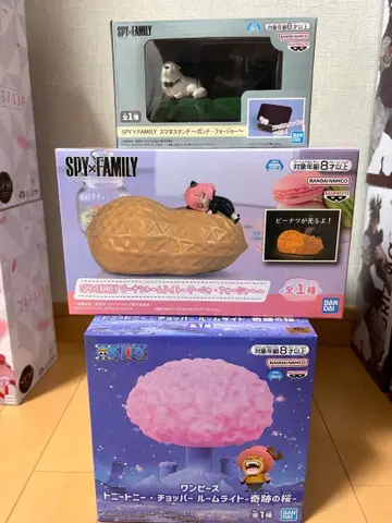 룸 라이트 원피스 스파이 패밀리 스마트폰 스탠드