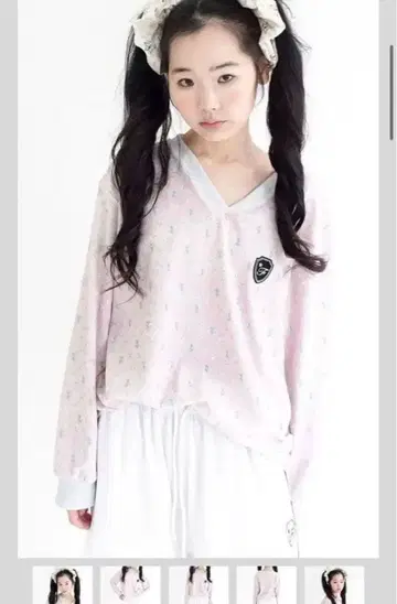 fa.er.ie V넥 상의 room311