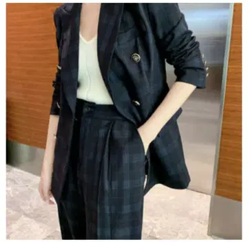 네이비 계열 체크 자켓과 팬츠 셋업