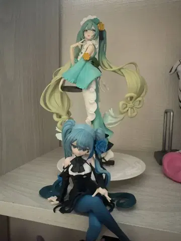 하츠네 미쿠 피규어 2개 세트