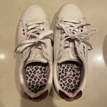 르꼬끄 스니커즈 24cm