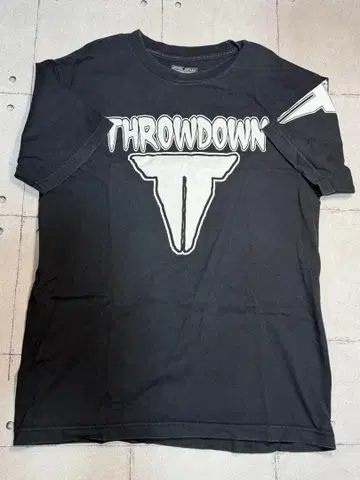 THROWDOWN 블랙 T셔츠 M 00s