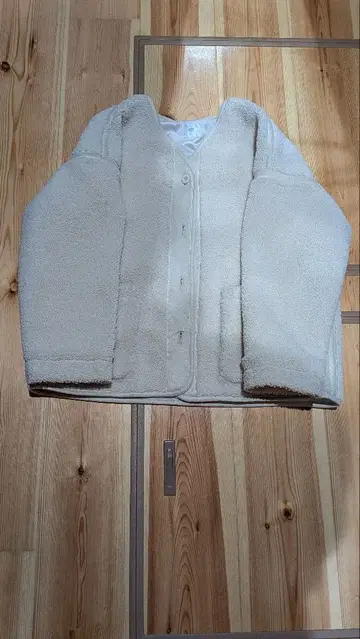 보아 자켓 크림색