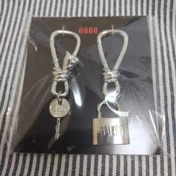 HANA BAD LOVE 카라비너 세트 CHIKA NAOKO 키링