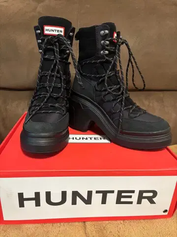 HUNTER 블랙 하이컷 통굽 부츠 24cm