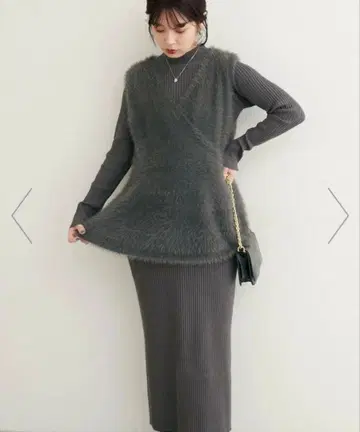 페더 플럼 베스트 + 리브 타이트 원피스 SET