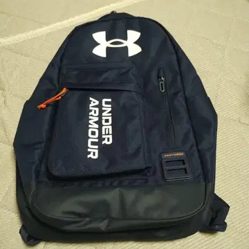 UNDER ARMOUR 하프타임 네이비 백팩