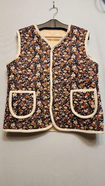 하르모니 조끼 꽃무늬 퀼팅 베스트