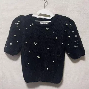 [ 익명 ] 한국 펄 장식 반팔 니트 블랙