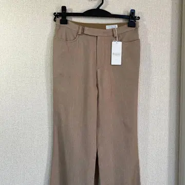 레이크 랜드 베이지 슬랙스