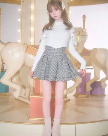 미셸 마카롱 슬림 레그 스커트 S