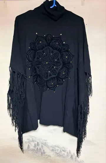 이번 주말 한정 가격! Desigual 상의