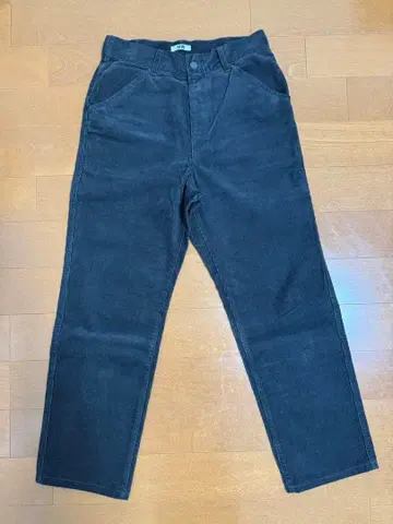 uniqlo u 코듀로이 불규칙 핏 팬츠
