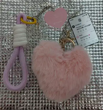 NiziU 하트형 키링 카라비너 핑크 스레드