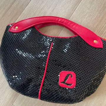 스팽글 블랙 레드 핸드백 L 로고