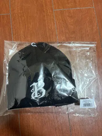 NEW ERA x BRAHMAN B LOGO BASIC CUFF KNIT