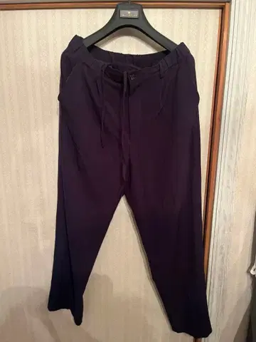 URBANRESEARCH 다크 퍼플 턱 슬랙스 L 사이즈