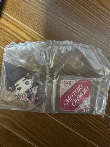 미세스 제일복권 아크릴 스탠드 오오모리 모토키 2점 세트