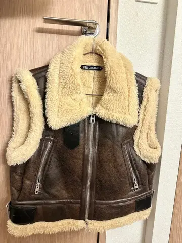 ZARA 브라운 무스탕 베스트