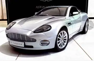 교쇼 Aston Martin Vanquish V12 1/12