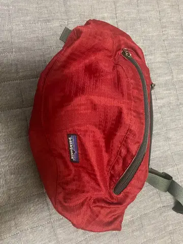 파타고니아 숄더백 빨간색