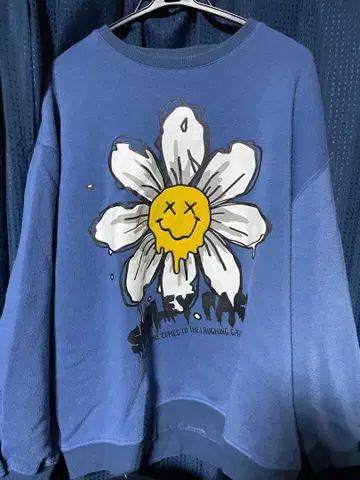 맨투맨 상의 smily FACE