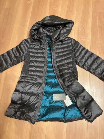 새상품 릴리안 뷰티 다운 코트