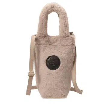 스타벅스 홀리데이 2025 보틀 숄더백 퍼 베이지