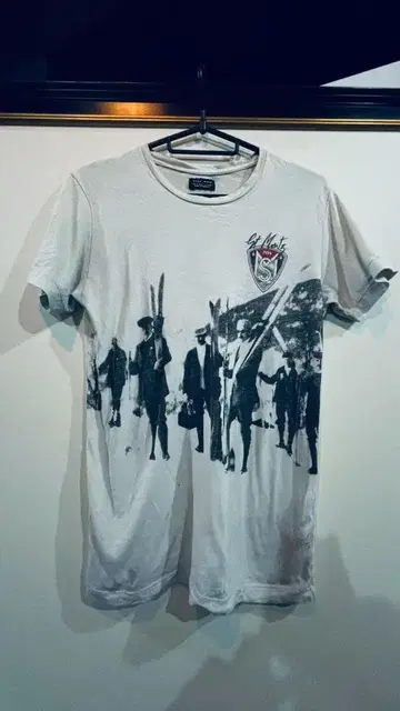 ZARA MAN 빈티지풍 스키 프린트 T셔츠