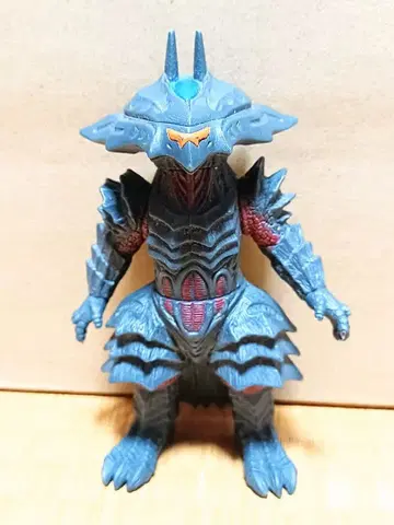 164 라이브 사인 있음 로벨거 14cm 울트라맨 메비우스 괴수