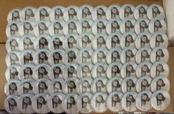 야노 히나키 캔뱃지 77개