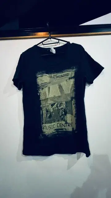 FACTOTUM 그래픽 프린트 T셔츠